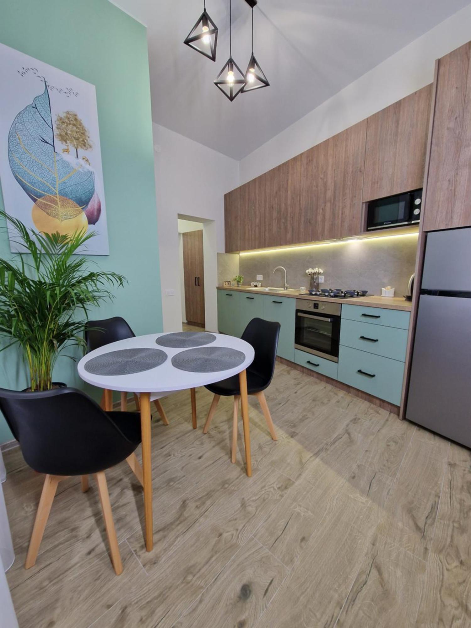 Demar Apart Franka Lviv Extérieur photo